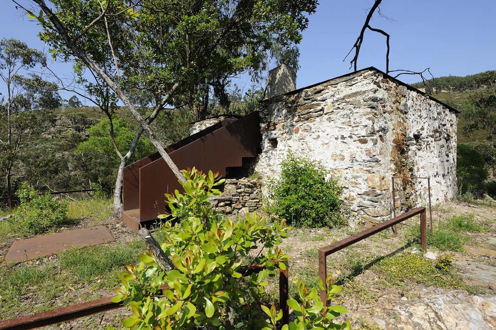 Tower Of The Castle Of Aguiar De Sousa Rota Do Romanico